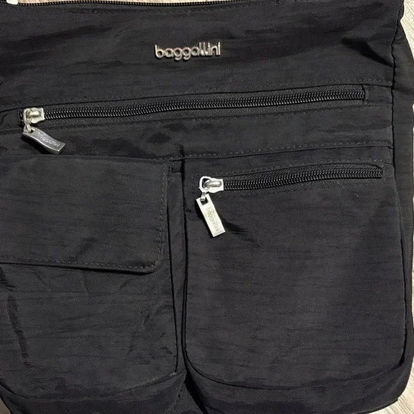 Baggallini Black Crossbody Bag - Picture 3 of 11